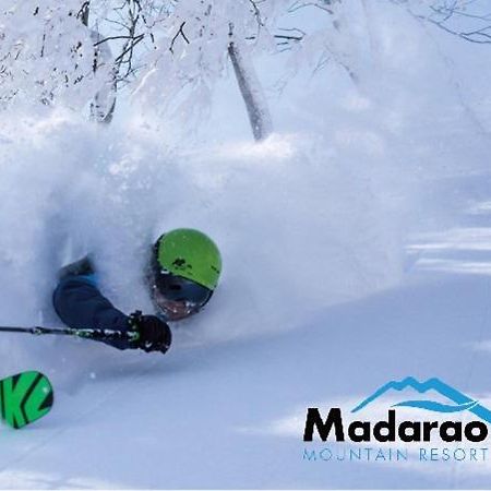 Madarao Kogen Hotel Iiyama Екстериор снимка