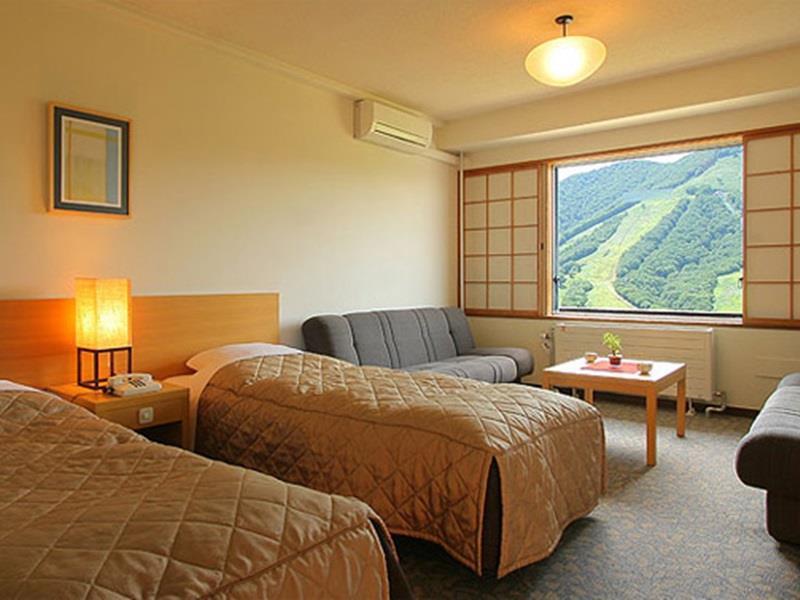 Madarao Kogen Hotel Iiyama Екстериор снимка